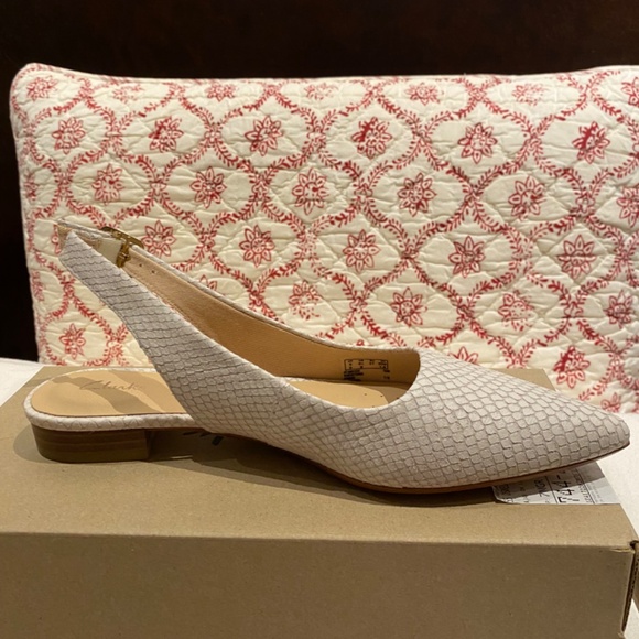 Clarks Laina 15, White Snake Slingback Flat, 6.5 - Picture 3 of 7